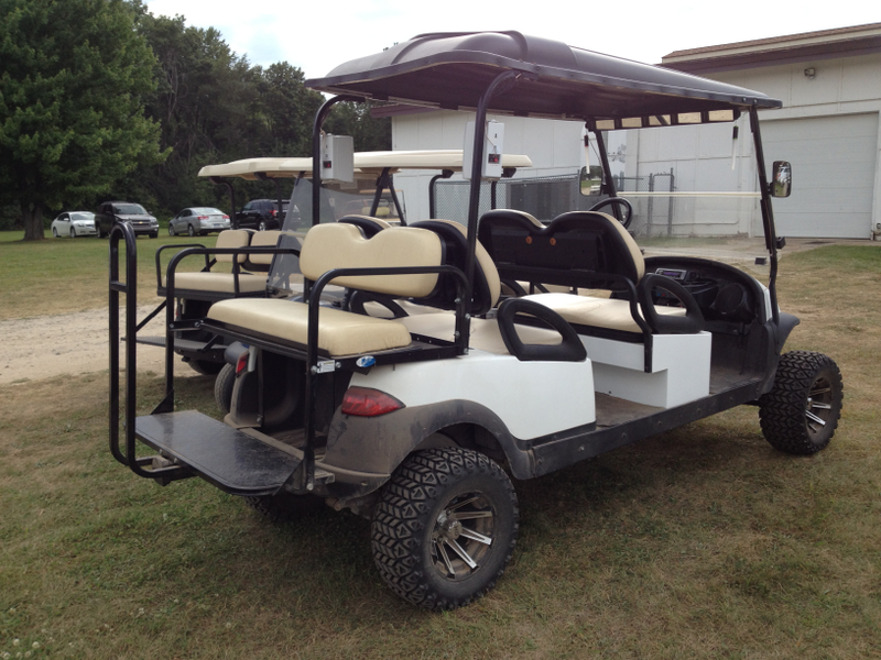 Illustration for article titled I Love Golf Carts